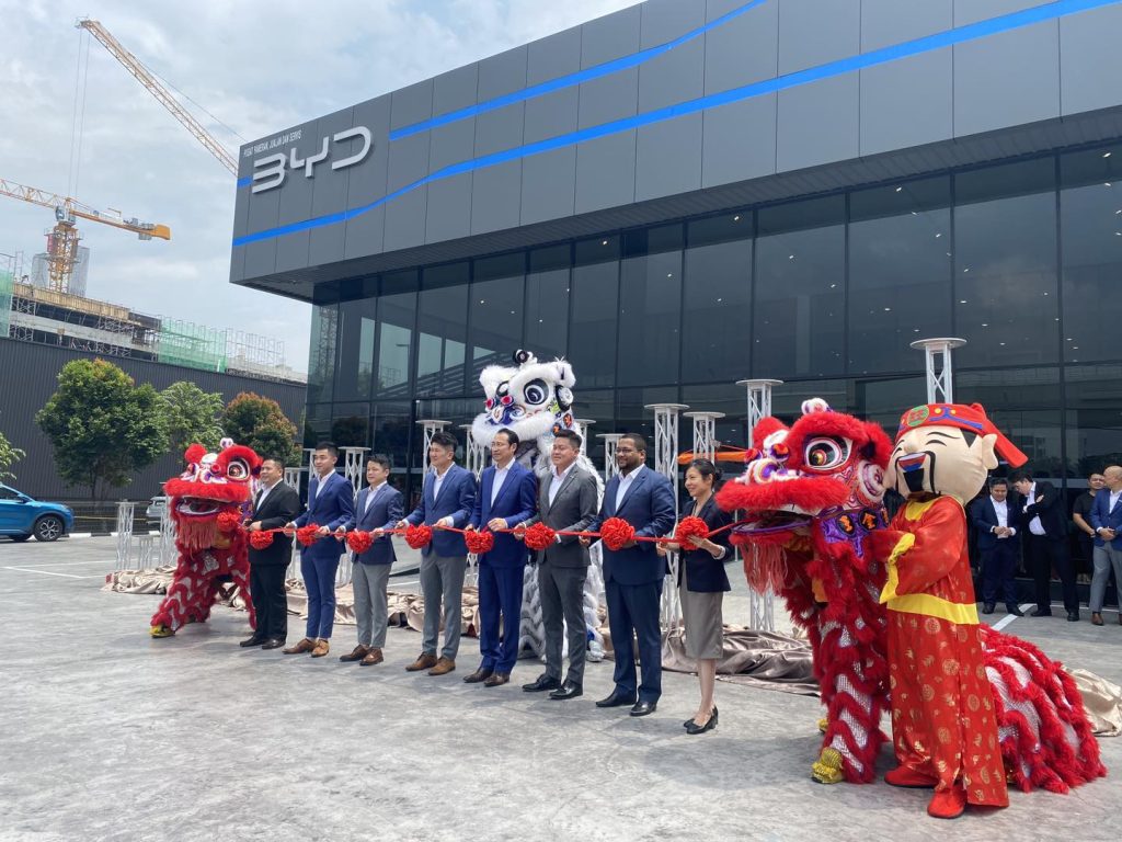 GRAND OPENING BYD BANDAR UTAMA WITH  BYD CHINA